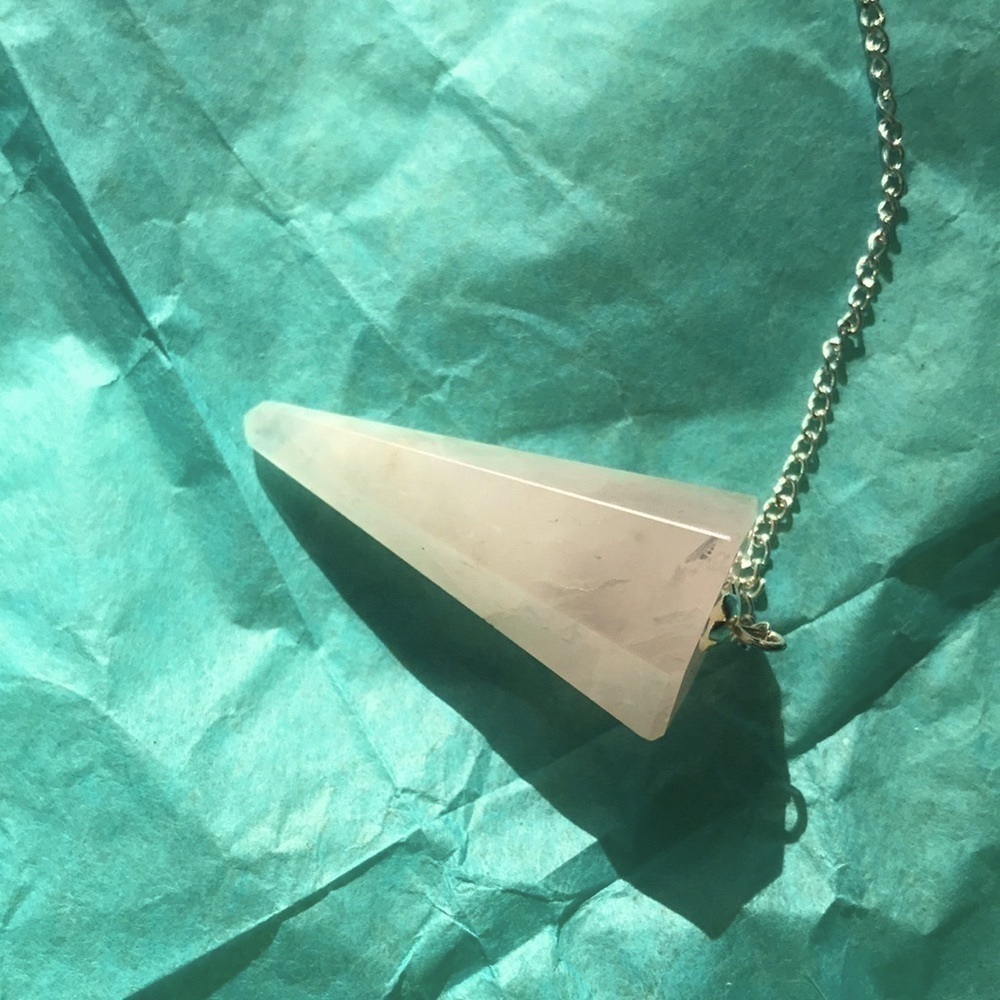 𝅺light in color Pink Quartz Pendulum